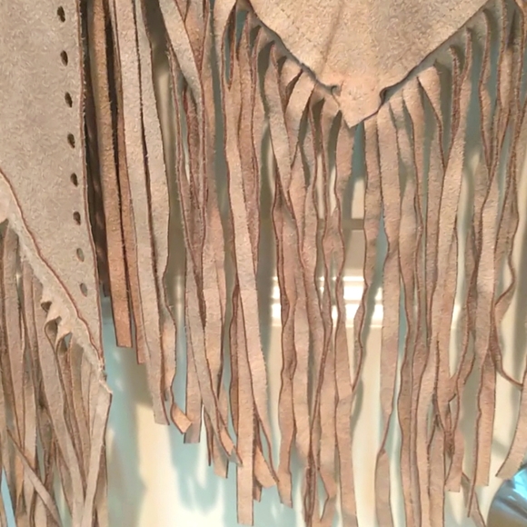 Suede ,fringe, cut out, wrap - Picture 3 of 4